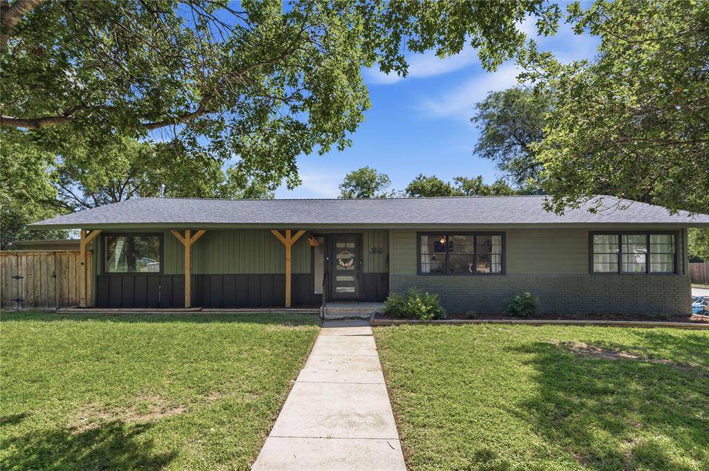 1908 8th Street - Photo 1
