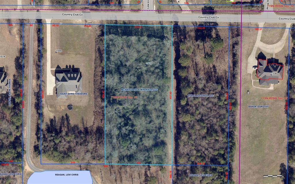 1420 Country Club Circle - Photo 1