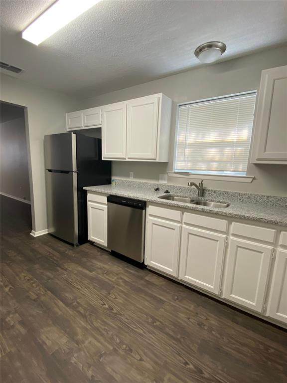 1302 Berry Drive - Photo 1