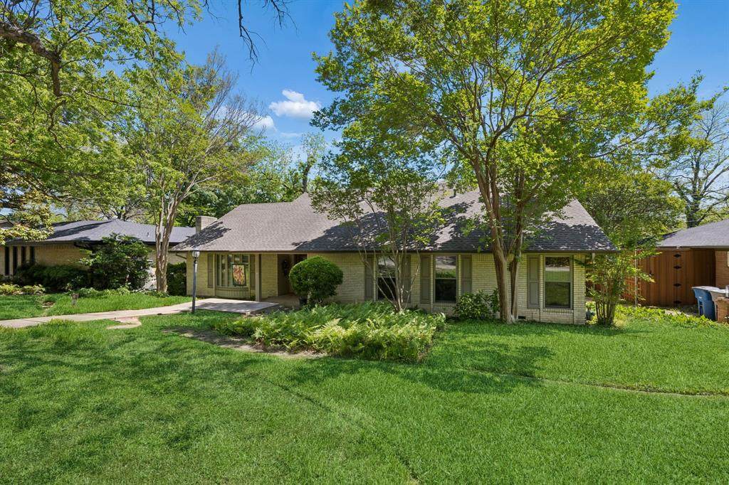 8160 San Cristobal Drive - Photo 1
