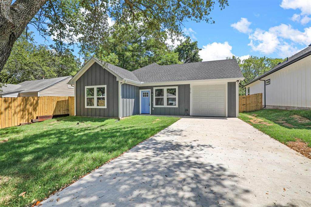 516 Heron Street - Photo 1