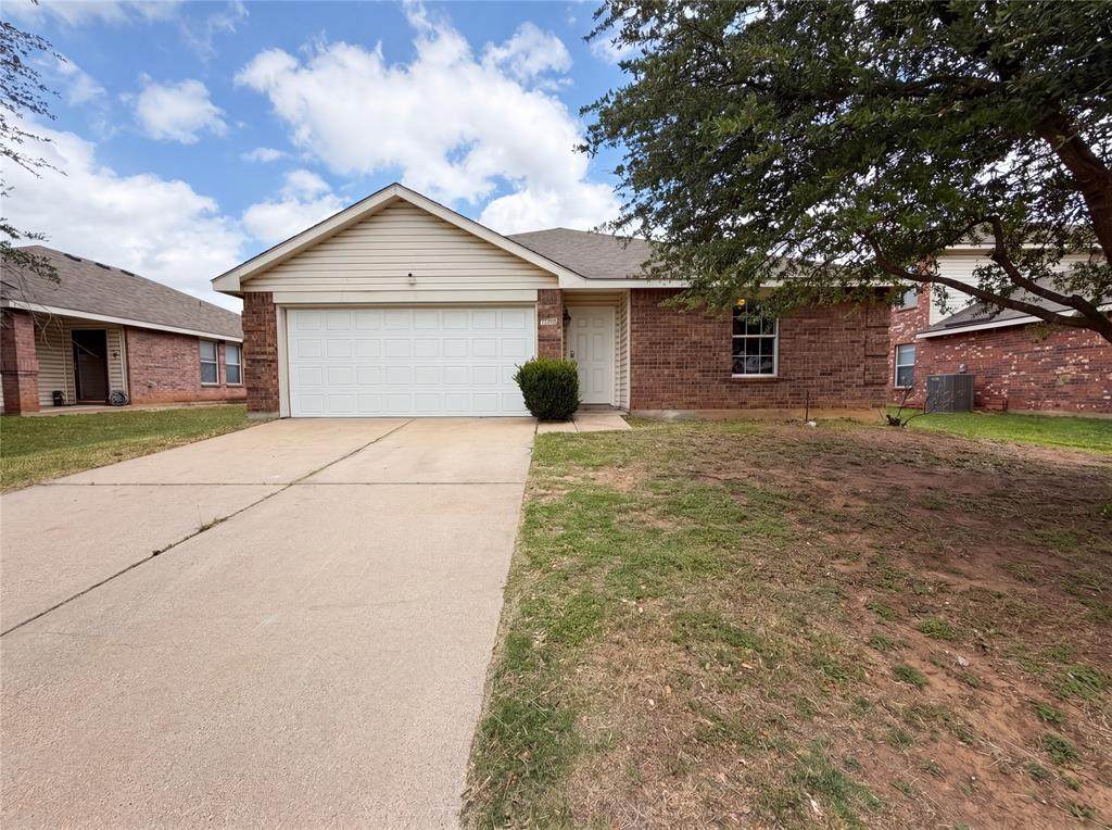 1120 Beaverwood Lane - Photo 1