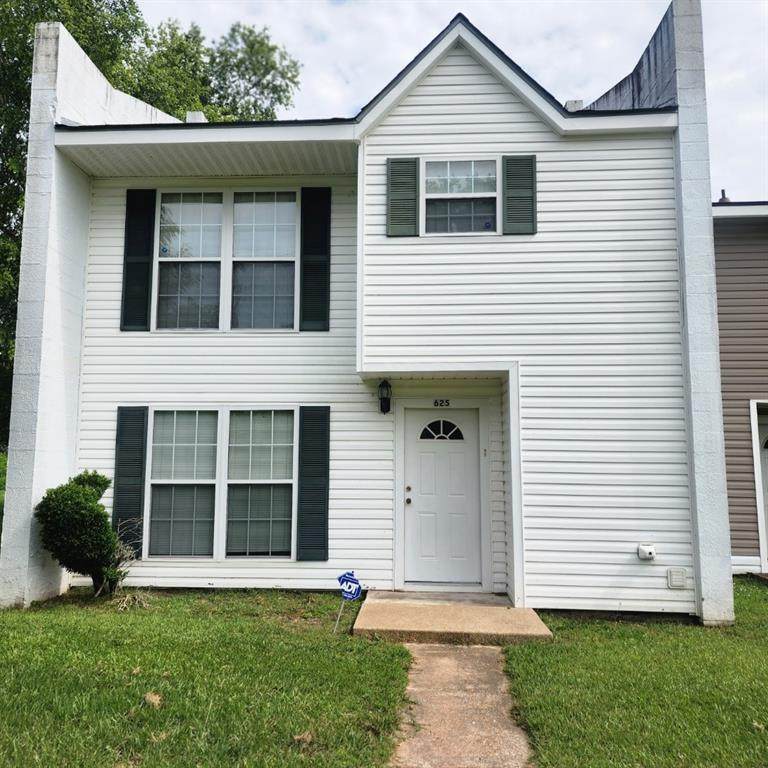 625 Woodyard - Photo 1