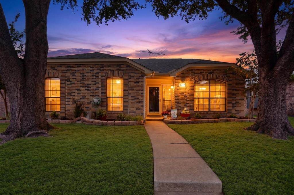 1917 Village Creek Drive - Photo 1