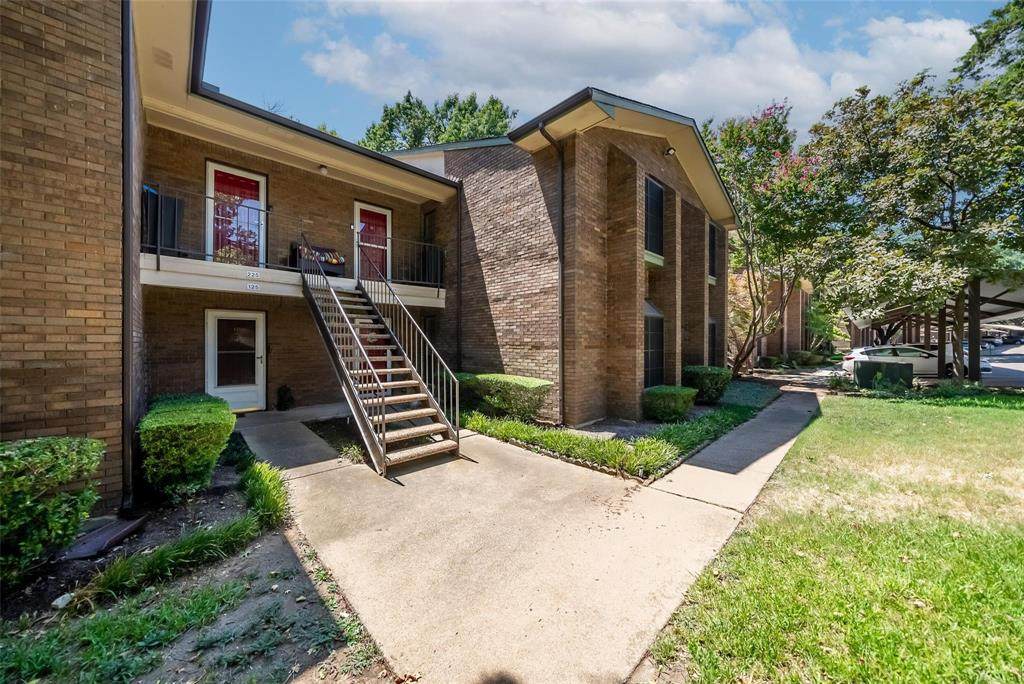 2505 Wedglea Drive - Photo 1