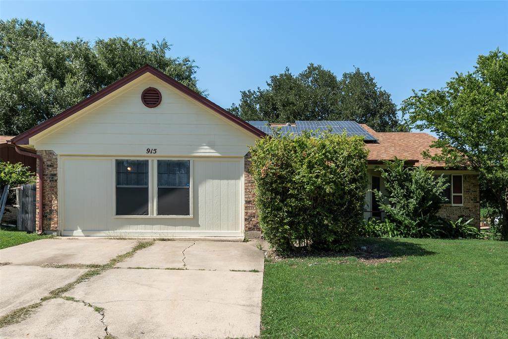 915 Freestone Drive - Photo 1