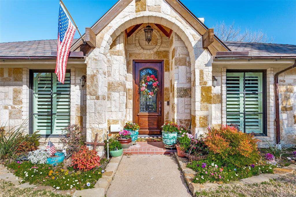 9159 Dunmore Drive - Photo 1