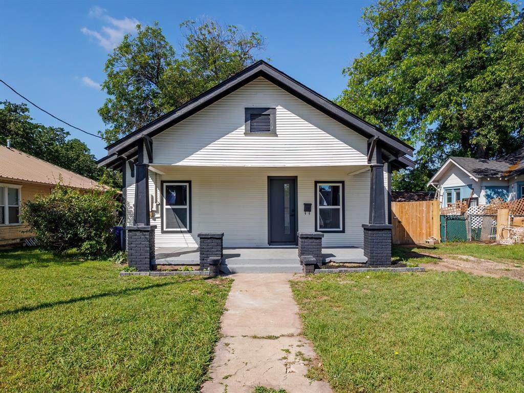1703 7th Street - Photo 1