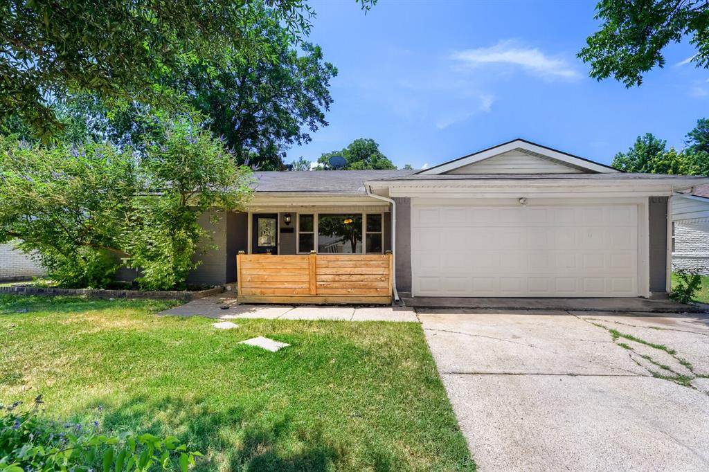 1207 Ridgeway Drive - Photo 1