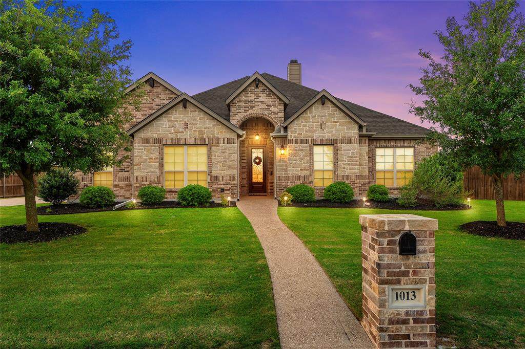 1013 Steamboat Drive - Photo 1