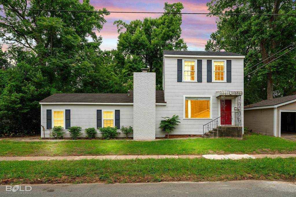 3312 Creswell Avenue - Photo 1