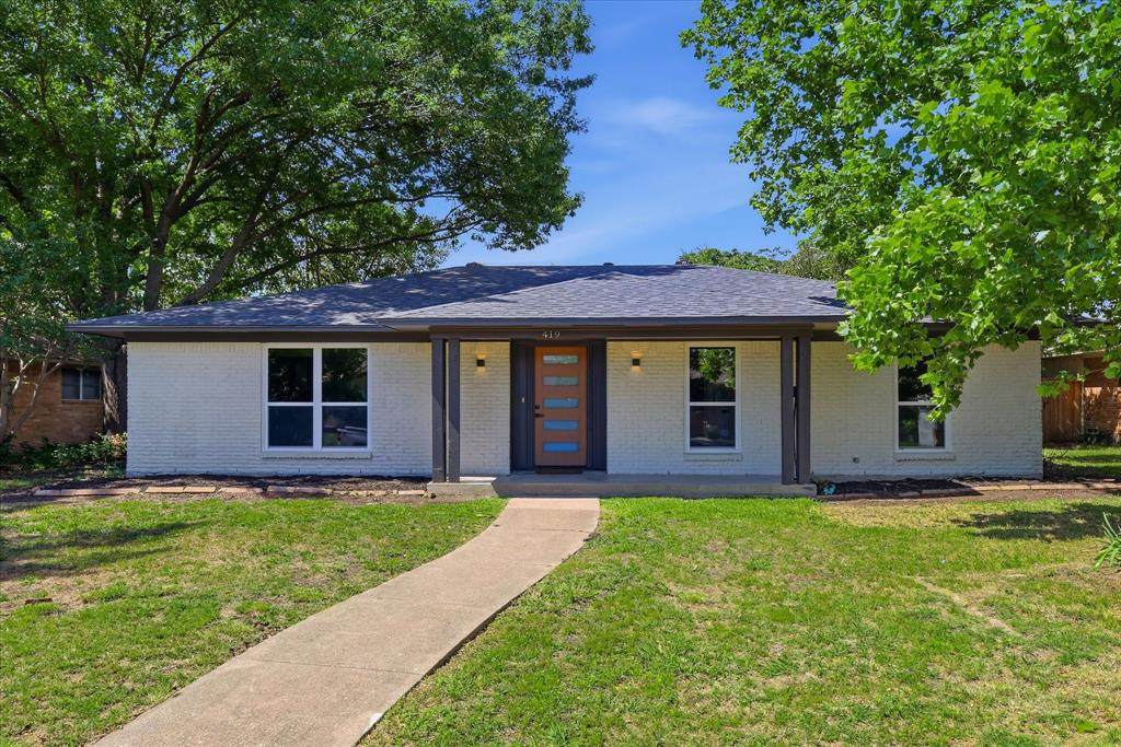 419 Summit Drive - Photo 1