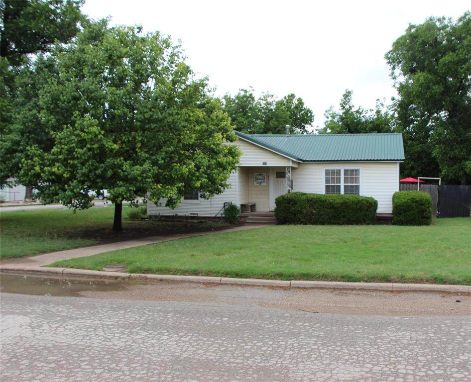 800 Griffin Road - Photo 1
