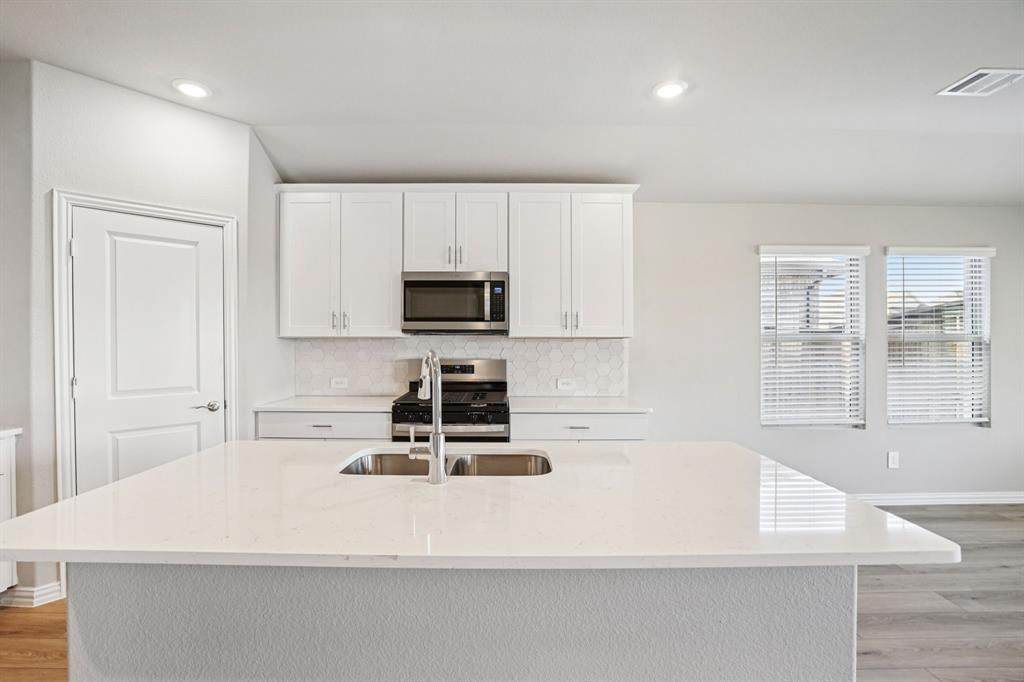 4008 Palestine Drive - Photo 1