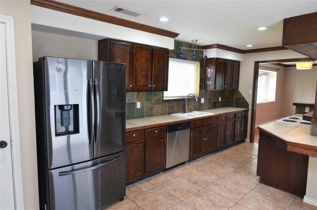 2406 Redbrook Court - Photo 1
