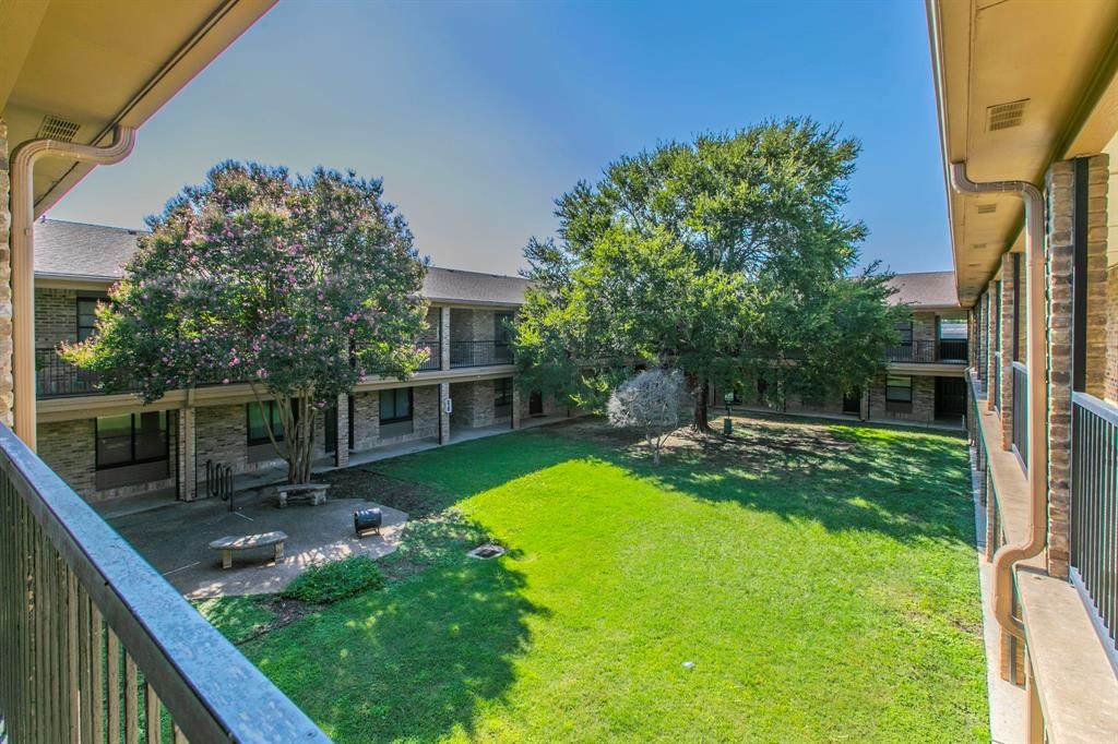 1214 Baylor Avenue - Photo 1