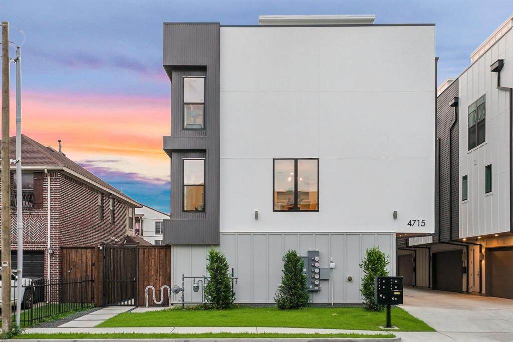 4715 Manett Street - Photo 1