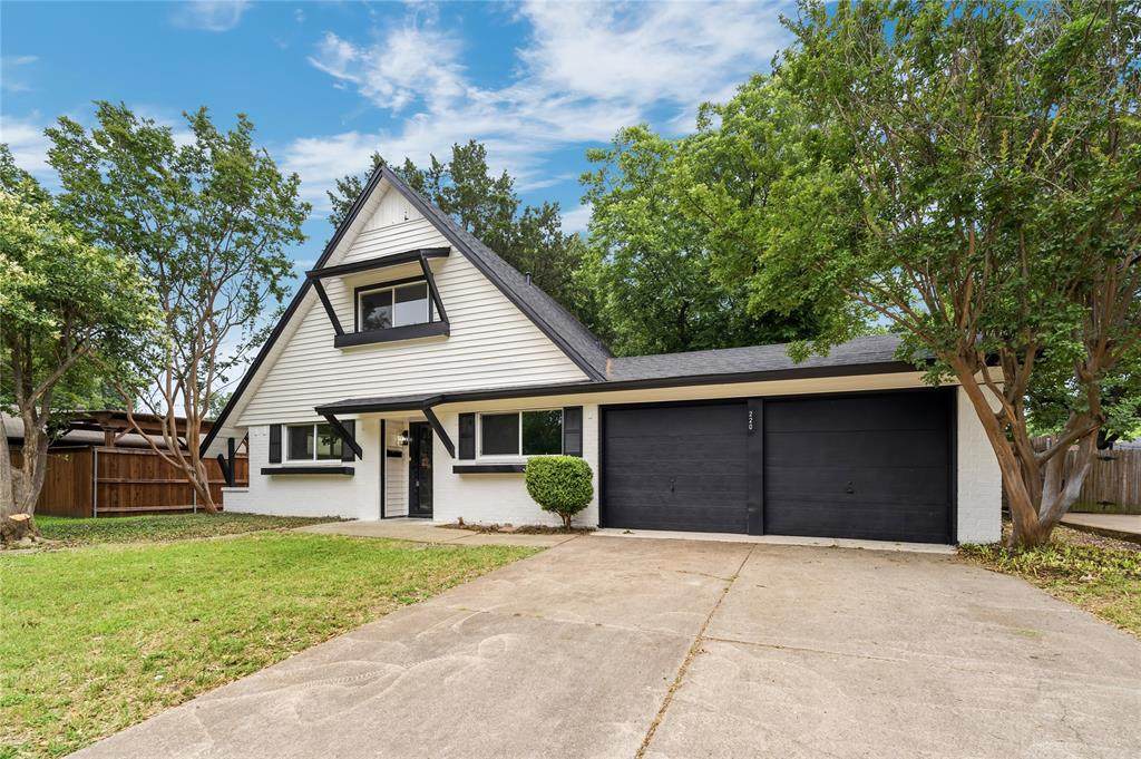 220 Robert Street - Photo 1