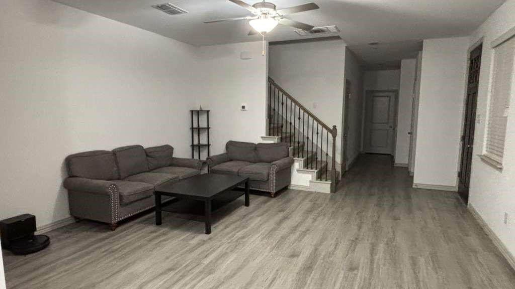 1125 Rusk Way - Photo 1