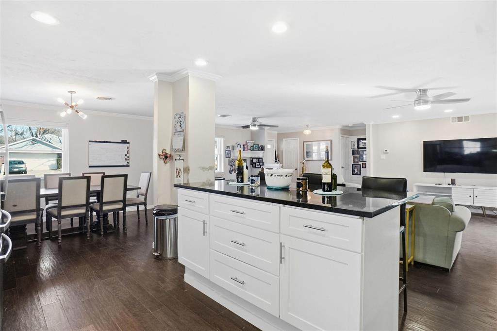 206 Watson Drive - Photo 1
