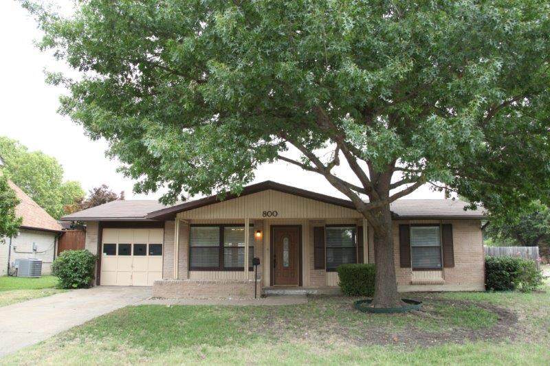 800 Brentwood Lane - Photo 1