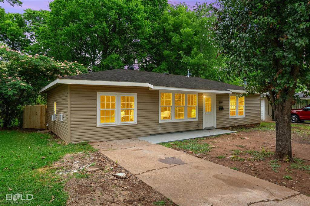 1809 Leslie - Photo 1