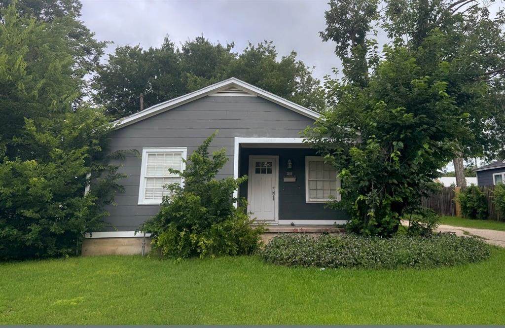 3039 Edmond Avenue - Photo 1