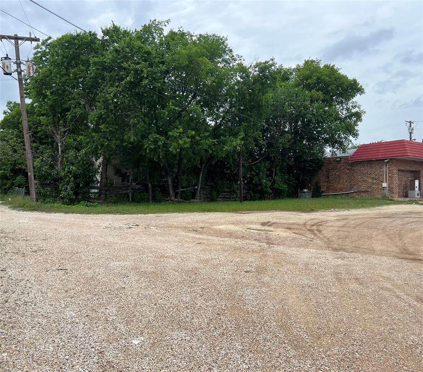 2414 18TH Street - Photo 1
