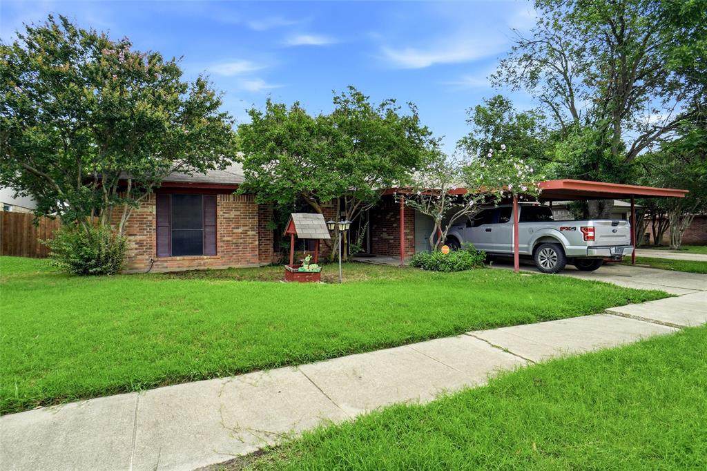 540 Clover Drive - Photo 1