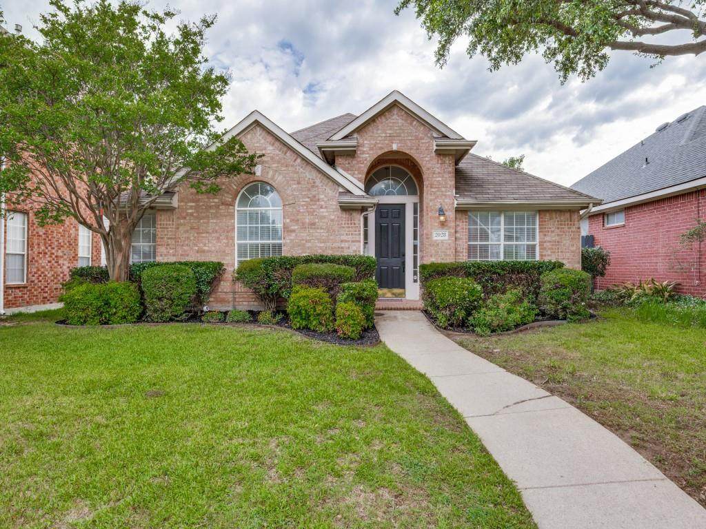 2028 Ravenhurst Drive - Photo 1