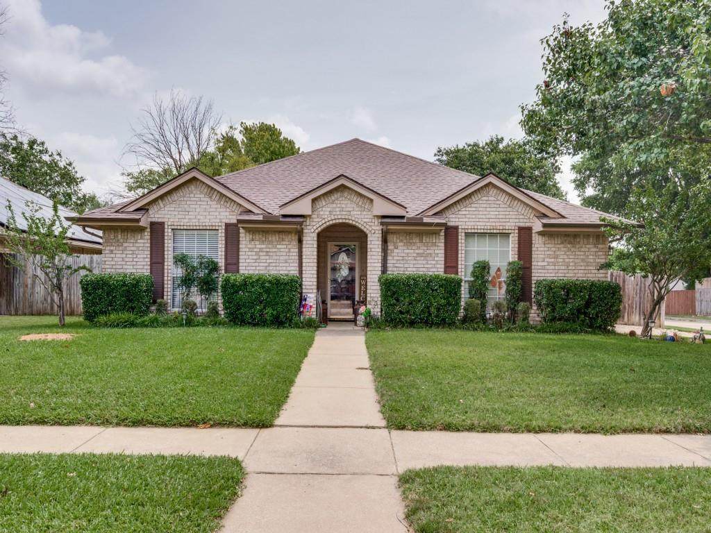 149 Roberts Drive - Photo 1