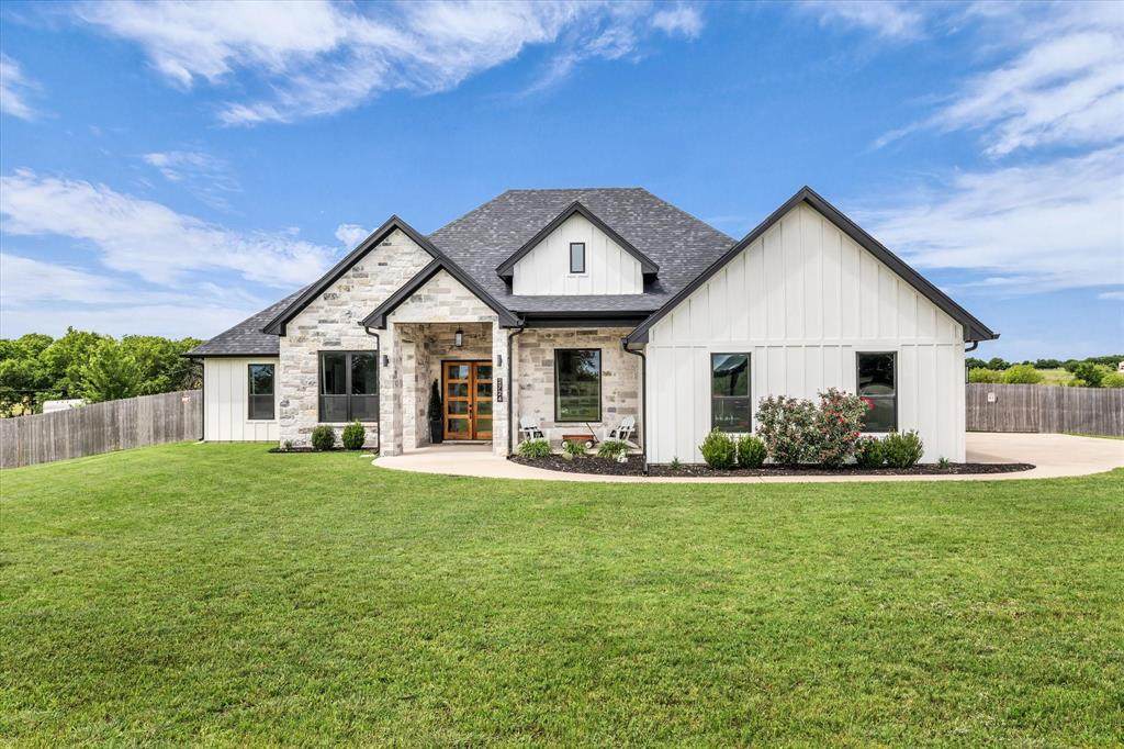 2724 Southwinds Drive - Photo 1