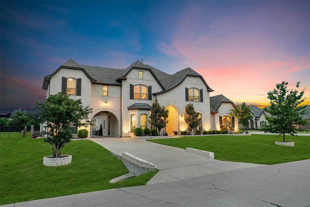 2604 Coyote Crossing - Photo 1