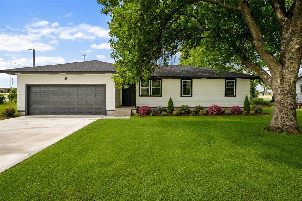 613 Jefferson Avenue - Photo 1