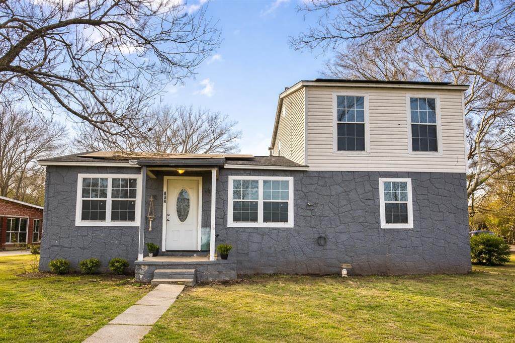 108 Ellis Ave Avenue - Photo 1