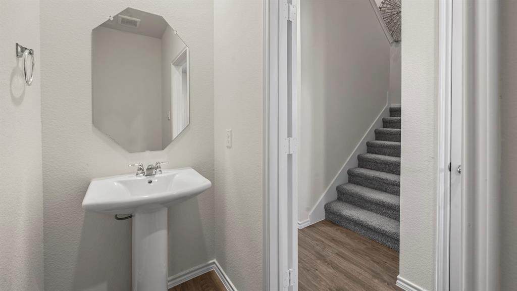 521 Azalea Road - Photo 1