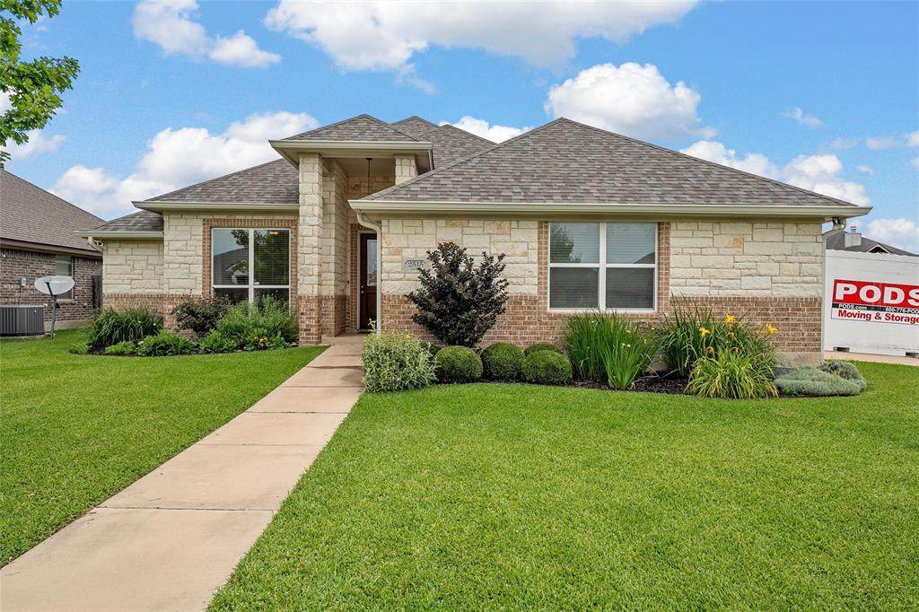 2515 Paisley Drive - Photo 1
