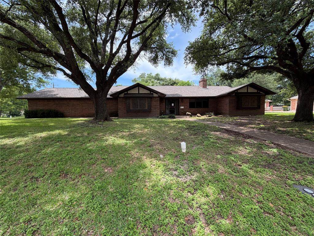 803 Val Verde Place - Photo 1