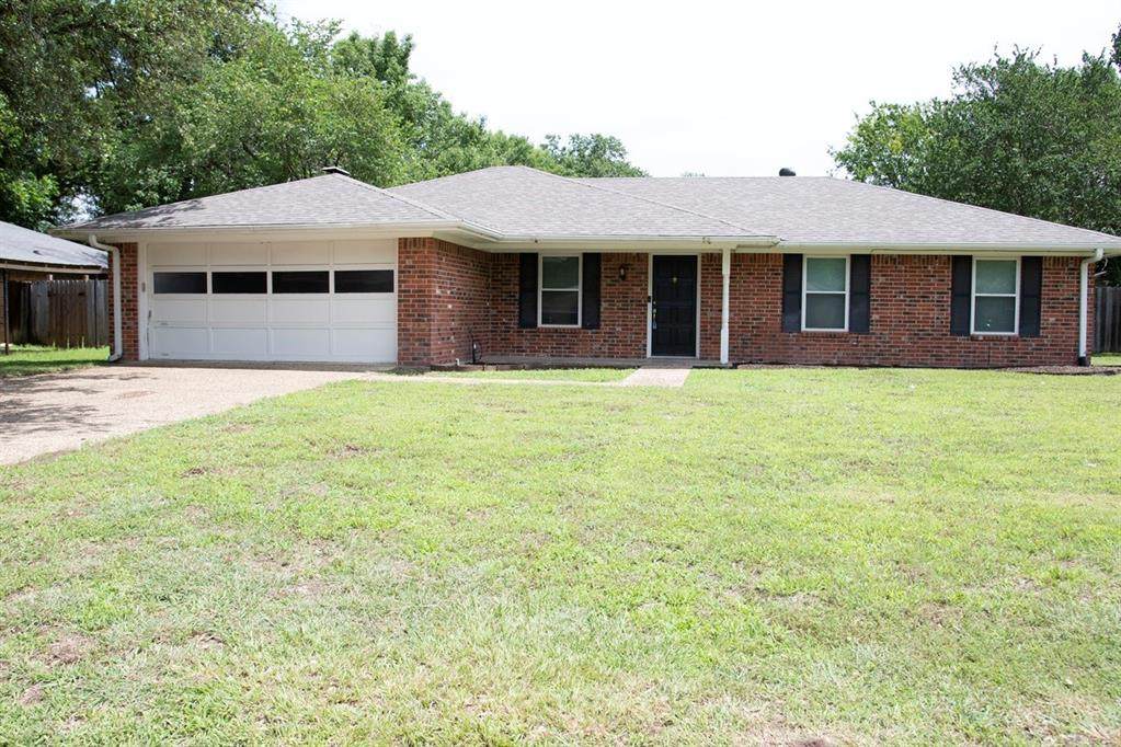 1008 Fairway Lane - Photo 1