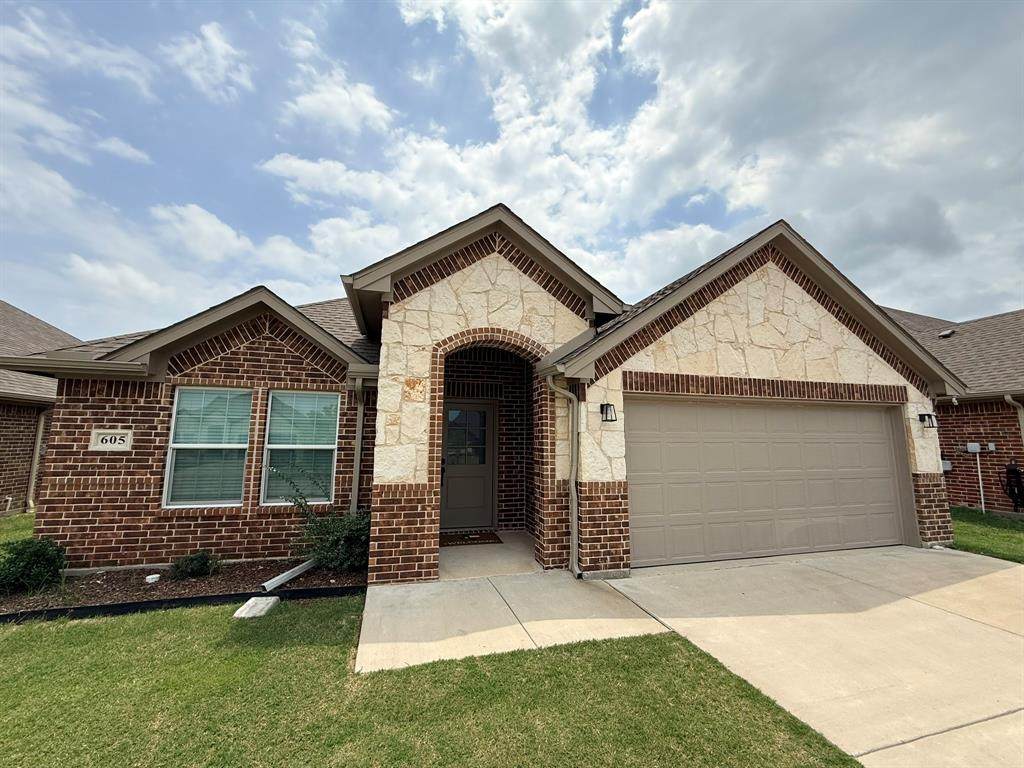 605 Tippit Lane - Photo 1