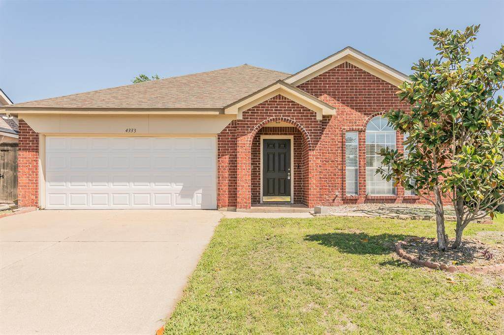 4333 Park Creek Circle - Photo 1