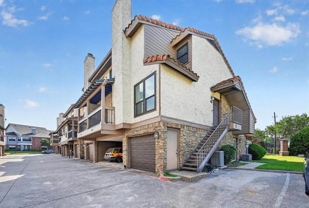 336 Melrose Drive - Photo 1