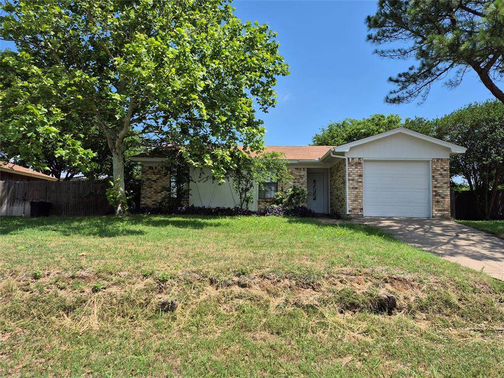 825 Springhill Drive - Photo 1