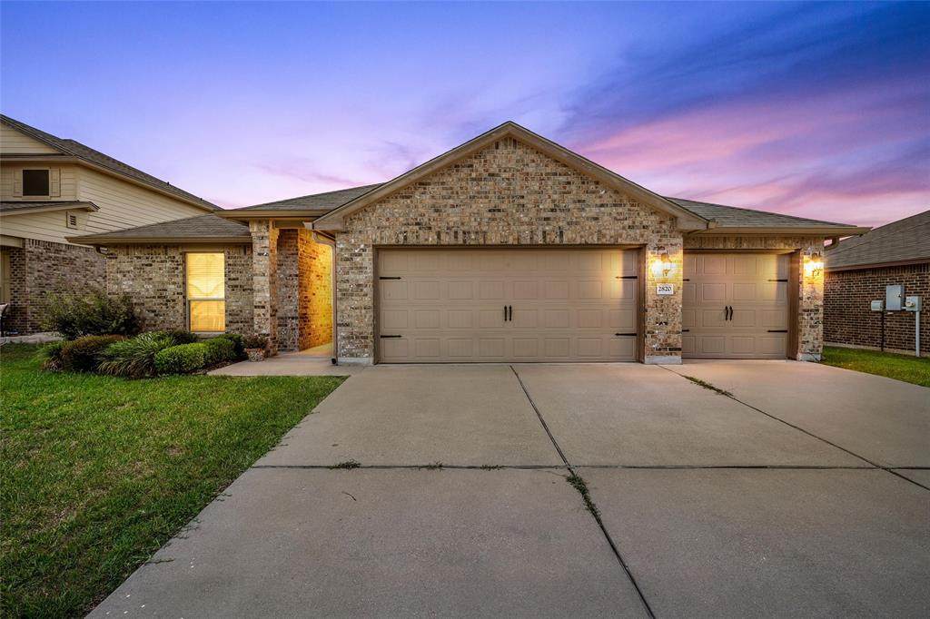 2820 Samson Drive - Photo 1