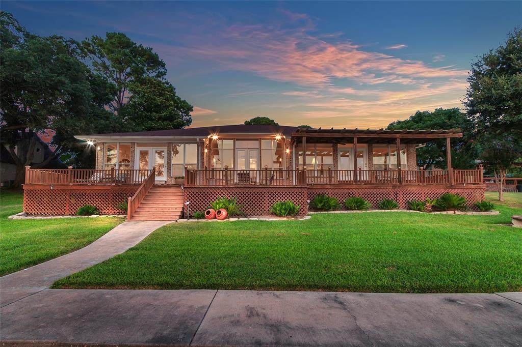 144 Redondo Drive - Photo 1
