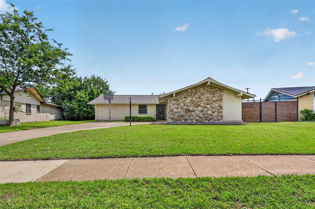 1744 Gross Road - Photo 1