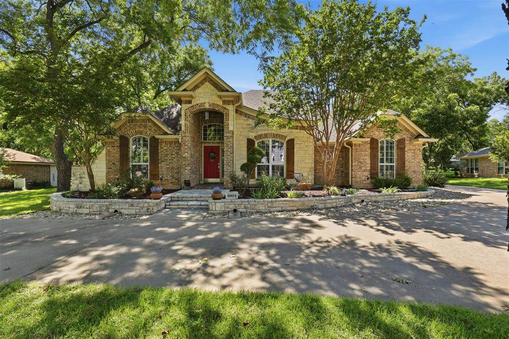 8904 Woodlawn Drive - Photo 1