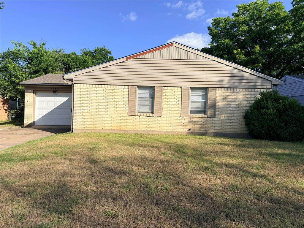 3536 Pine Avenue - Photo 1