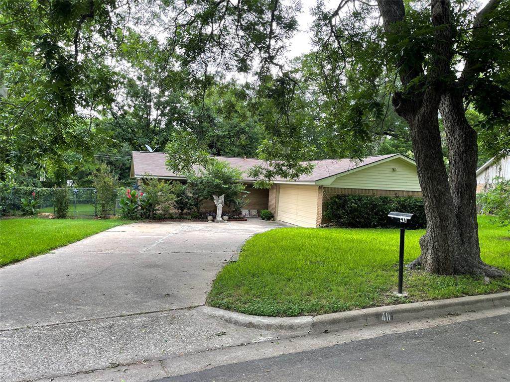 411 Brookwood Drive - Photo 1
