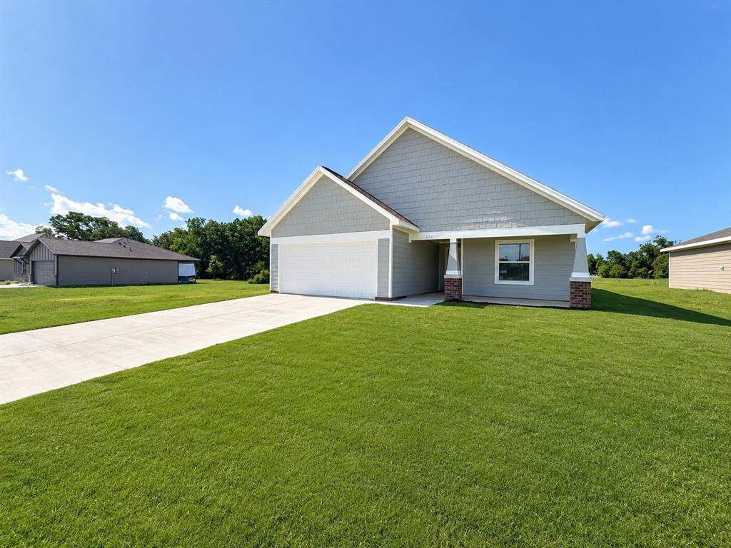 624 Crockett Drive - Photo 1